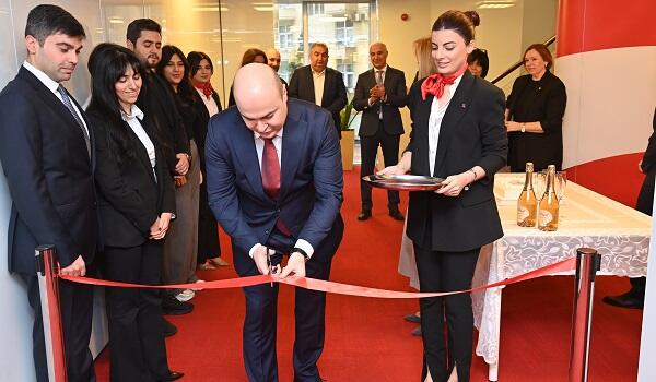 Xalq Bank yenilənmiş Fərdi bankçılıq ofisini istifadəyə verdi