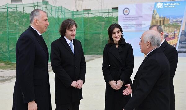 Azerbaijan and Georgia PMs visit site for new embassy -