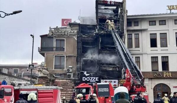 İstanbulun mərkəzində restoran külə döndü - Video