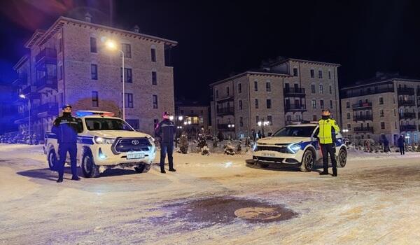 Polislərimiz gecə saatlarında fasiləsiz xidmət apardı - Foto