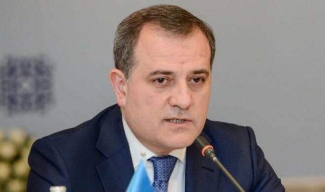 Bayramov holds phone call with UAE Foreign Minister