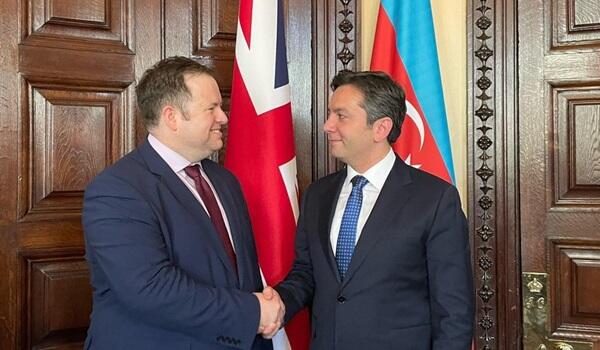 Yalçın Rəfiyev Britaniyada Dauti ilə görüşdü