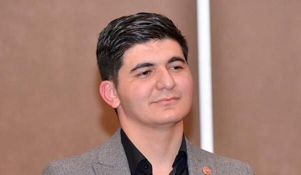 Taksidə yer üstündə bıçaqlanma: ictimai fəal saxlanıldı