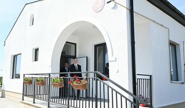 Prezident Kəngərlidə yeni inşa edilmiş fərdi evlərdə - Foto