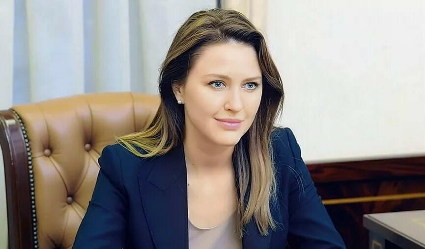 Rus deputat: Nikol Moskvaya gəlir, kanalı isə saxtakarlıq edir!
