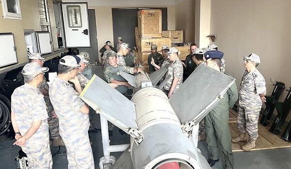 Türkiyəli prorektor Azərbaycanın döyüş gəmilərinə baxdı - Foto
