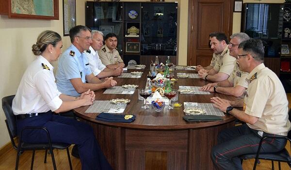 NATO generalı Azərbaycanda səfərdədir - Foto