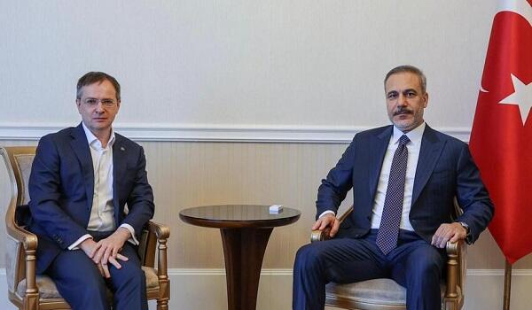 Turkish FM meets Putin aide in Moscow