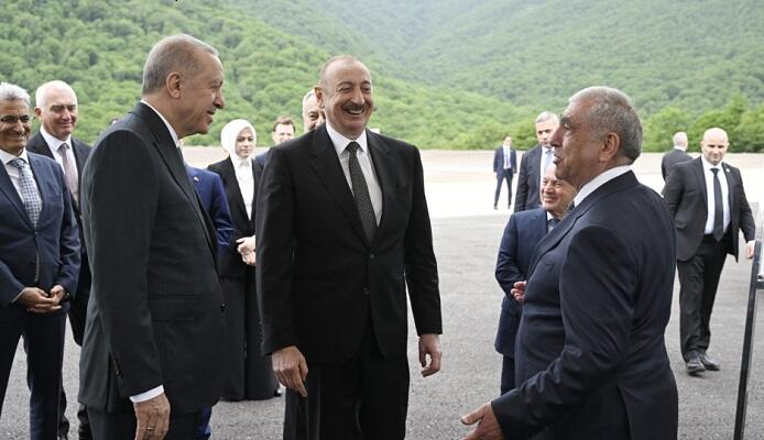 Aliyev, Erdogan inspect Kalbajar-Lachin highway work -