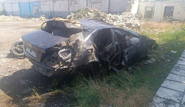 BMV divara çırpıldı: 4 gənc öldü - Dəhşətli fotolar