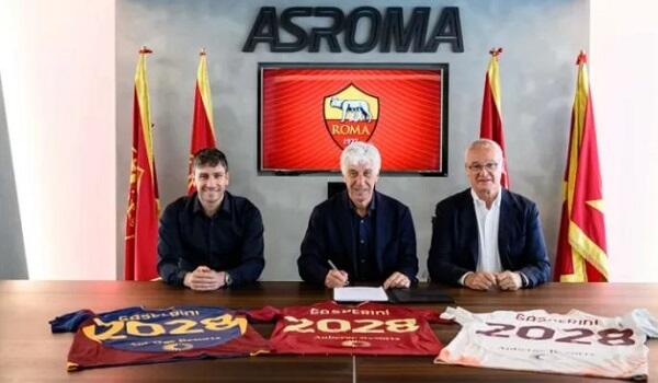 “Roma” yeni baş məşqçisini təqdim etdi
