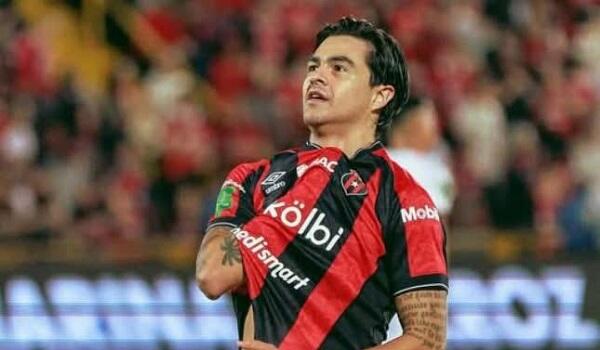 "Qarabağ" Dieqo Kamposu transfer edir?