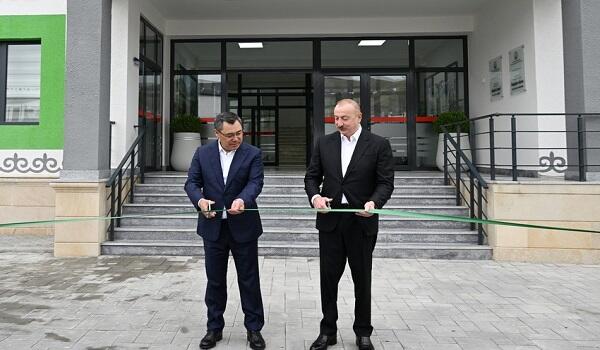 Prezidentlər Ayköl Manas adına məktəbin açılışını etdilər