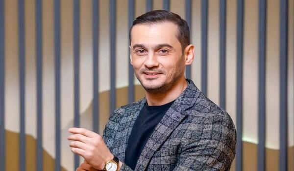 Müğənniliyi atdı, İsraildə həkim işləyir