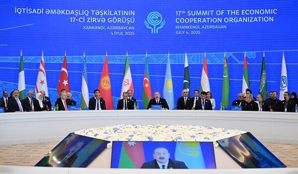 Xankəndidə Zirvə görüşü: Prezident çıxış etdi