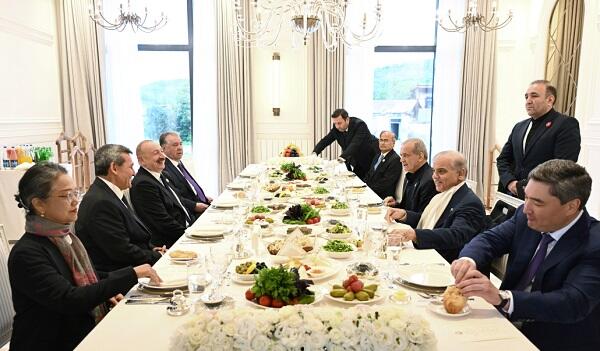 الهام علیاف ضیافتی به افتخار رهبران در شوشا برگزار کرد