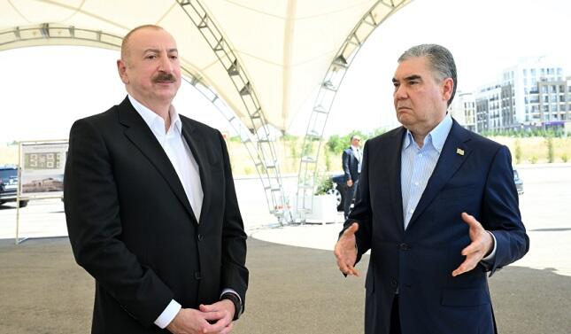 Füzuli şəhərinin dağıdılmış yerlərinə baxdılar - Foto