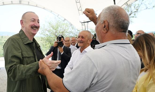 Prezidentin Xocalı sakinləri ilə səmimi söhbəti və fotoları
