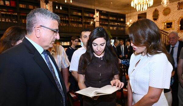 Leyla Əliyeva Bakı Kitab Mərkəzində - Foto
