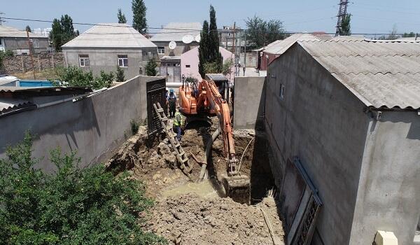 Bu evlər su təchizatına ciddi problem yaradır - Foto
