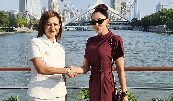Mehriban Əliyeva və Anna Akopyan gəmi gəzintisində - Foto