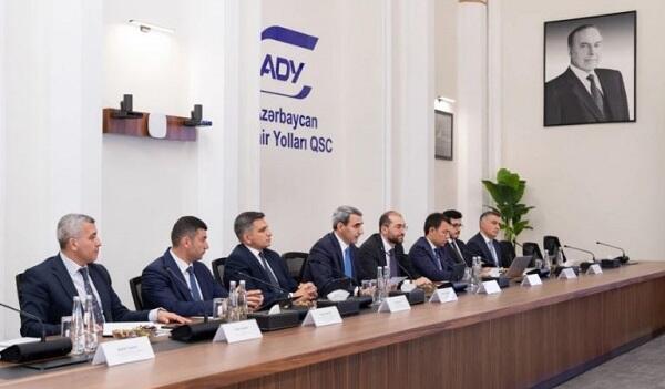 ADY-də ABŞ-ın biznes nümayəndə heyəti ilə görüş keçirildi