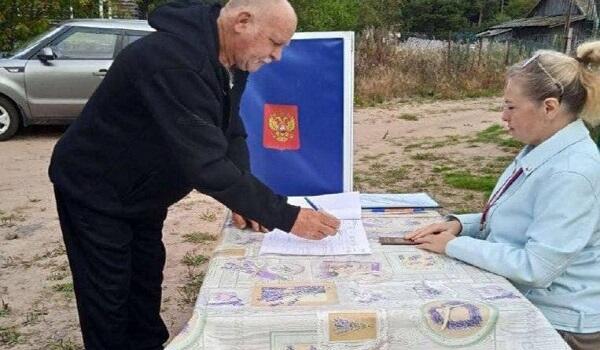 Ruslar kol dibində səs verdi - Şok