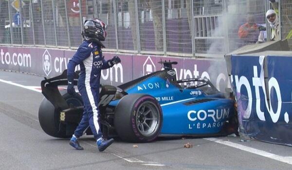 Formula-2: Pilot qəza törətdi, yarış dayandı - Foto